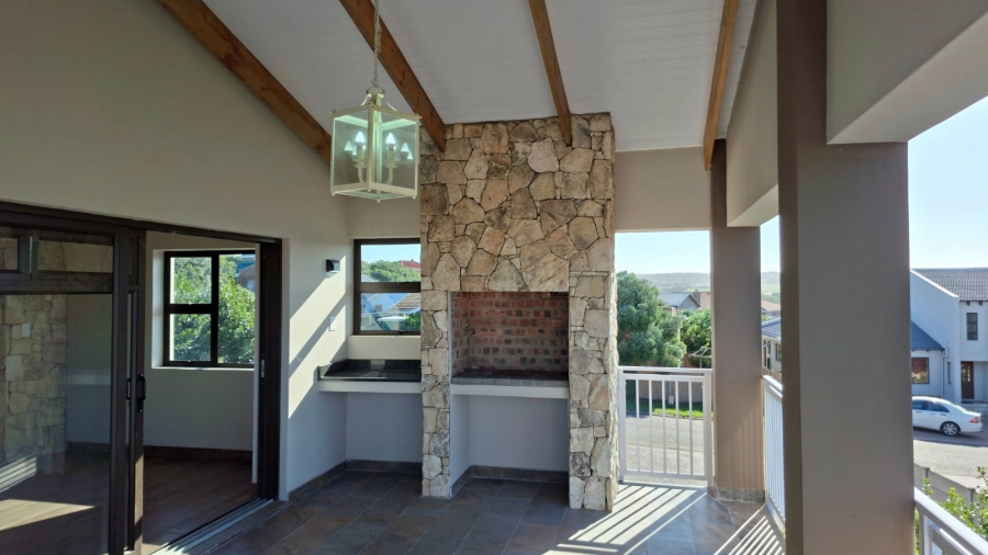 3 Bedroom Property for Sale in Stilbaai Wes Western Cape